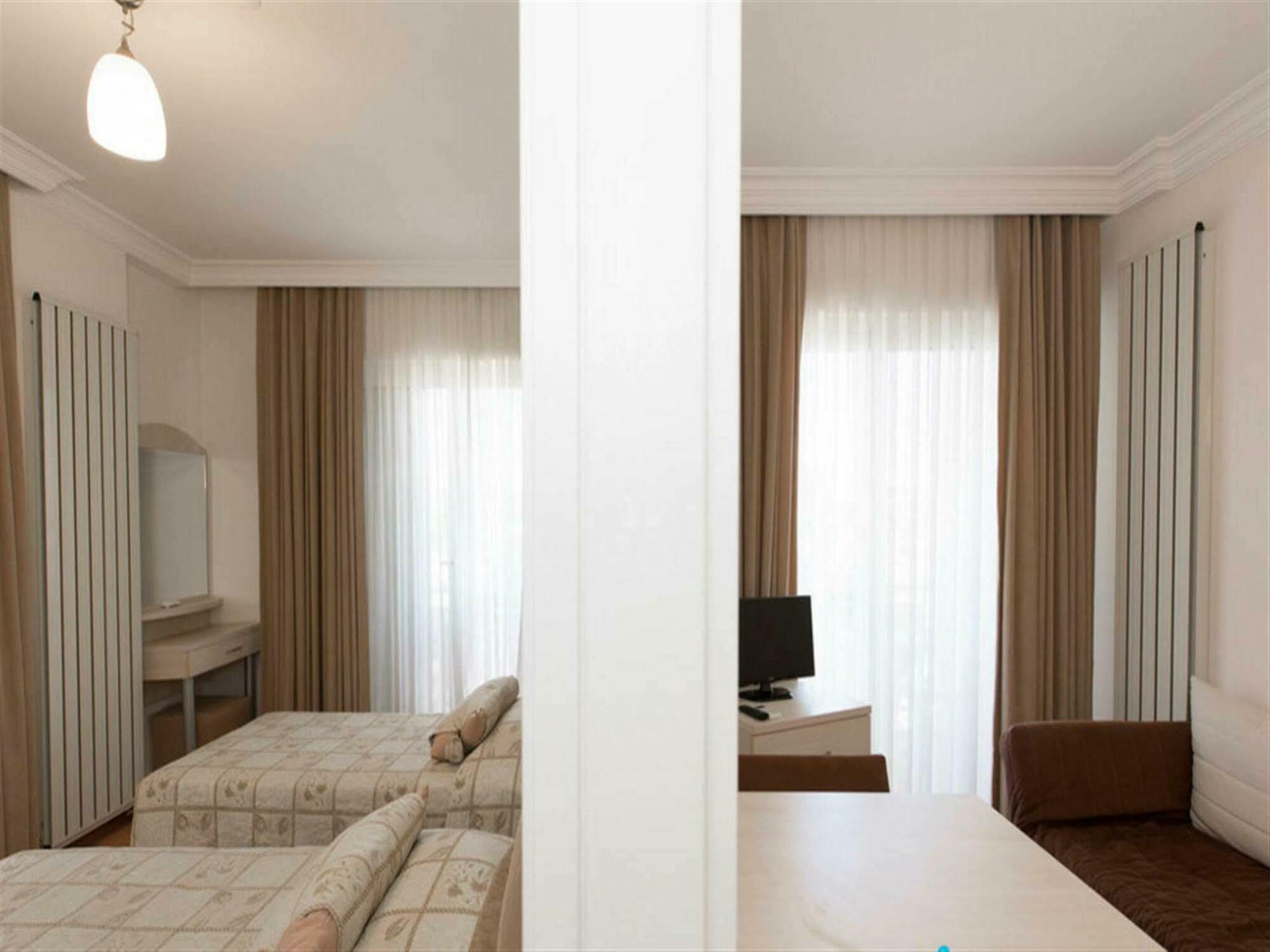 Kamer Exclusive Hotel & Suites Cesme Bagian luar foto